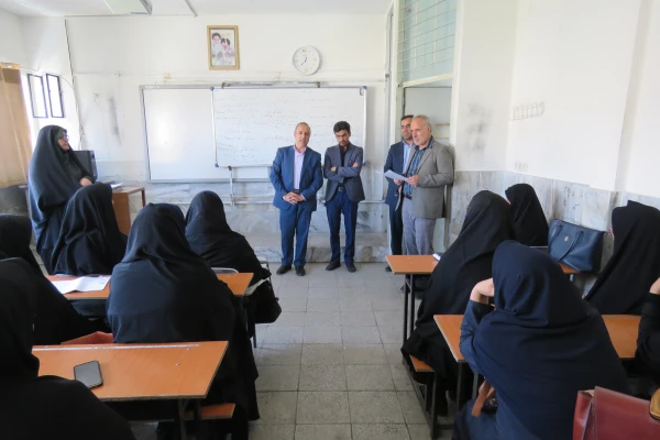 برگزاری دوره توانمند سازی معلمان مدارس غیردولتی  در استان مرکزی 9