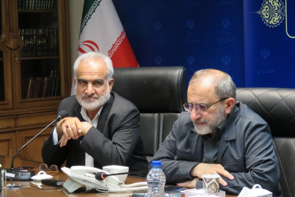 شانزدهمین جلسه هیات امنا دانشگاه فرهنگیان استان مرکزی
 4