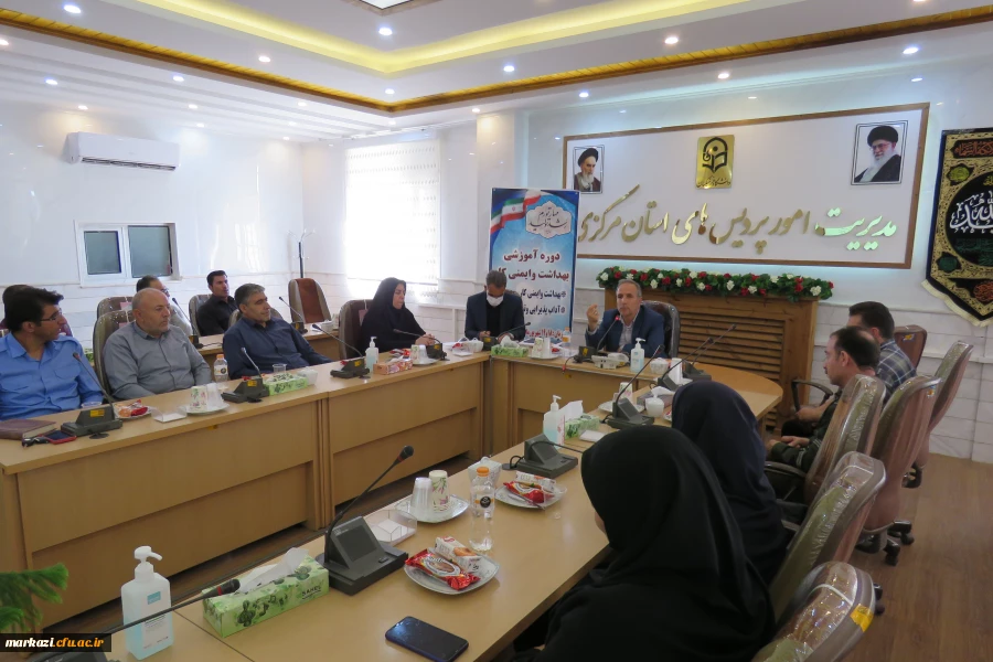 کارگاه آموزشی بهداشت وایمنی ویژه نیروهای خدماتی  4