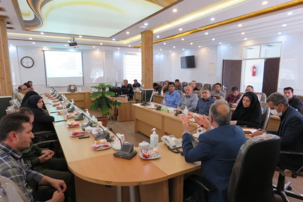 کارگاه آموزشی بهداشت وایمنی ویژه نیروهای خدماتی  5