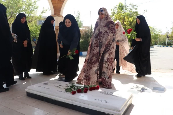 آئین غبارروبی و عطر افشانی مزار شهید گمنام 2