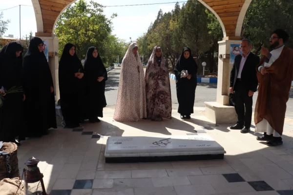 آئین غبارروبی و عطر افشانی مزار شهید گمنام 4