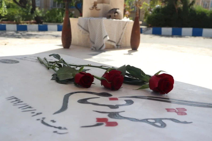 آئین غبارروبی و عطر افشانی مزار شهید گمنام 7