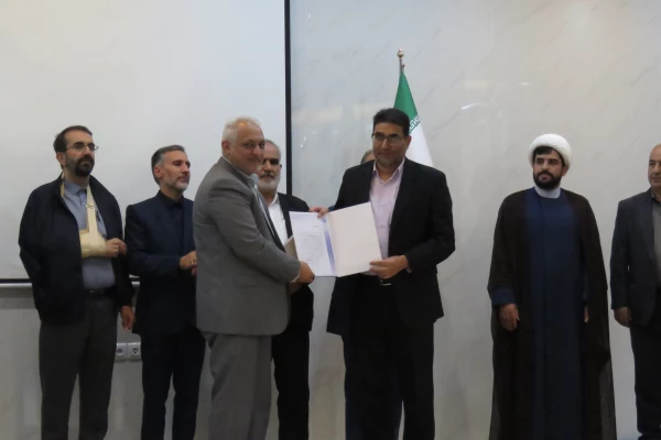 آیین تکریم و معارفه سرپرست مدیریت امور پردیس های دانشگاه فرهنگیان استان مرکزی برگزار شد 9