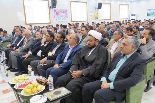 آیین تکریم و معارفه سرپرست مدیریت امور پردیس های دانشگاه فرهنگیان استان مرکزی برگزار شد 11