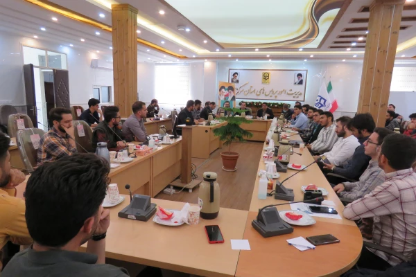 نشست صمیمی رئیس دانشگاه فرهنگیان استان با نماینده کانون ها، انجمن ها و تشکل های دانشجویی 2