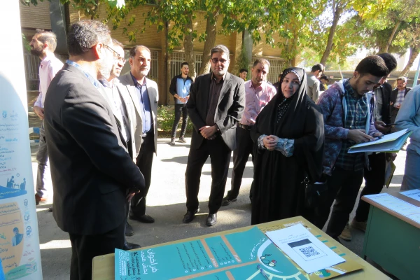 بازدیدمدیرکل فرهنگی دانشگاه فرهنگیان از روند ثبت نام دانشجویان نوورود استان مرکزی
 3