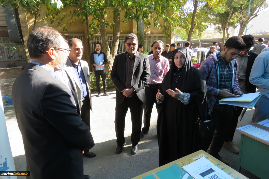 بازدیدمدیرکل فرهنگی دانشگاه فرهنگیان از روند ثبت نام دانشجویان نوورود استان مرکزی
 4