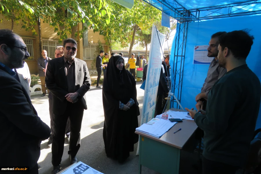 بازدیدمدیرکل فرهنگی دانشگاه فرهنگیان از روند ثبت نام دانشجویان نوورود استان مرکزی
 5