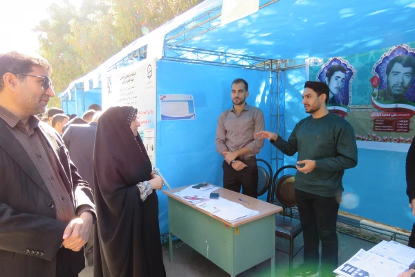 بازدیدمدیرکل فرهنگی دانشگاه فرهنگیان از روند ثبت نام دانشجویان نوورود استان مرکزی
 6