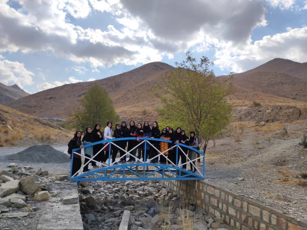 کوه پیمایی دانشجویان دانشگاه فرهنگیان استان مرکزی  به مناسبت هفته تربیت بدنی برگزار شد 5