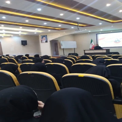 کارگاه مشاوره ای ارتقا اعتمادبه نفس سالم 
 3