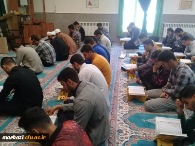 برگزاری دوشنبه قرآنی و طرح تلاوت نور در پردیس شهیدباهنر