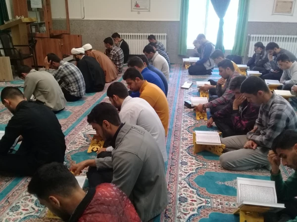 برگزاری دوشنبه قرآنی و طرح تلاوت نور در پردیس شهیدباهنر 2