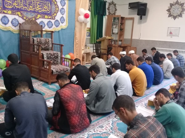 برگزاری دوشنبه قرآنی و طرح تلاوت نور در پردیس شهیدباهنر 4