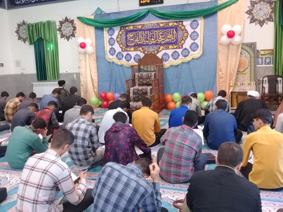 برگزاری دوشنبه قرآنی و طرح تلاوت نور در پردیس شهیدباهنر 5