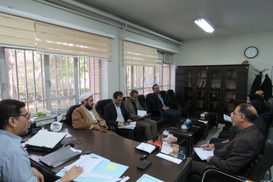 جلسه شورای مدیریت و نظارت پردیس های استان برگزار شد 4