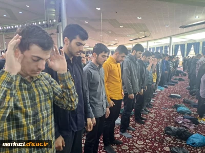 حضور جمعی از دانشجویان پردیس شهیدباهنر در نمازجمعه
