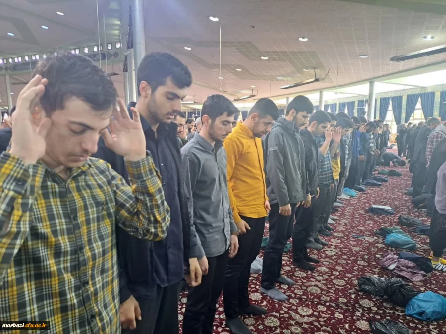 حضور جمعی از دانشجویان پردیس شهیدباهنر در نمازجمعه 2