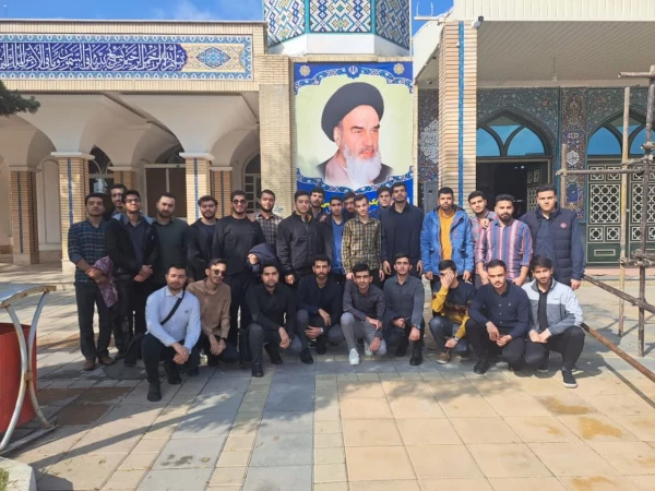 حضور جمعی از دانشجویان پردیس شهیدباهنر در نمازجمعه 7