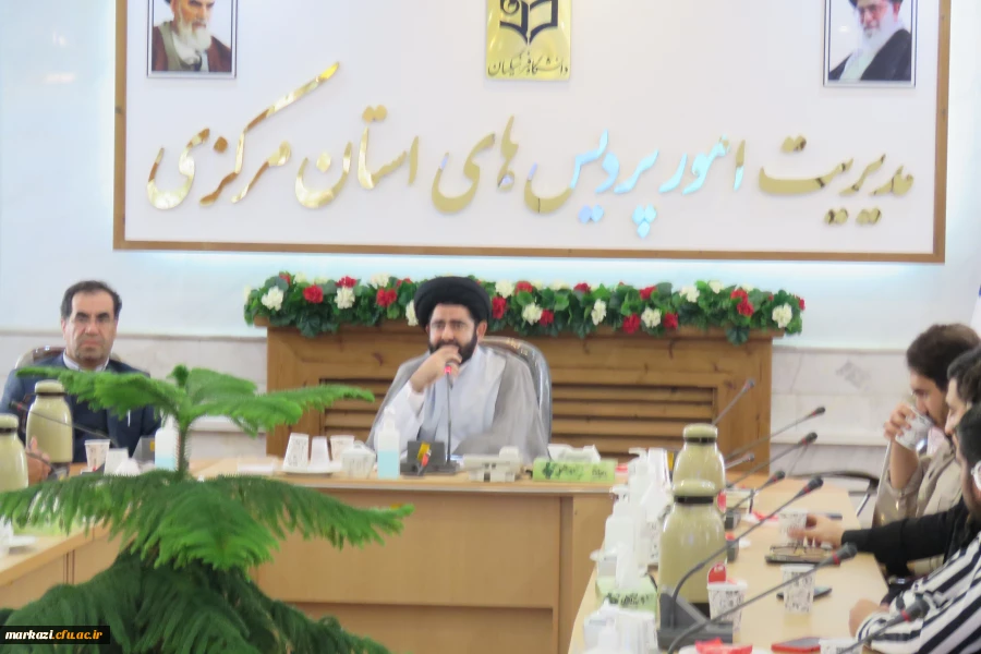 جلسه تبیینی طرح ولایت زیر نظر موسسه امام خمینی باحضور دانشجویان 5