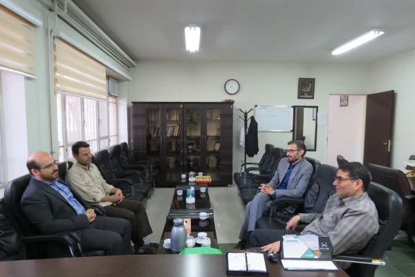 دیدار مدیرکل کانون پرورش فکری و رئیس دانشگاه فرهنگیان استان مرکزی 3