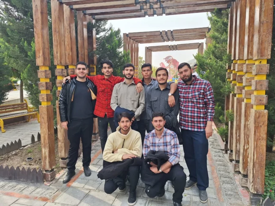 برگزاری اردوی یک روزه به شهر اصفهان شهیدباهنر 3