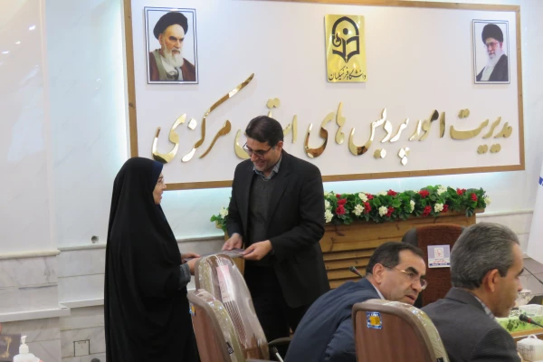 گرامیداشت هفته کتاب و کتابخوانی 8