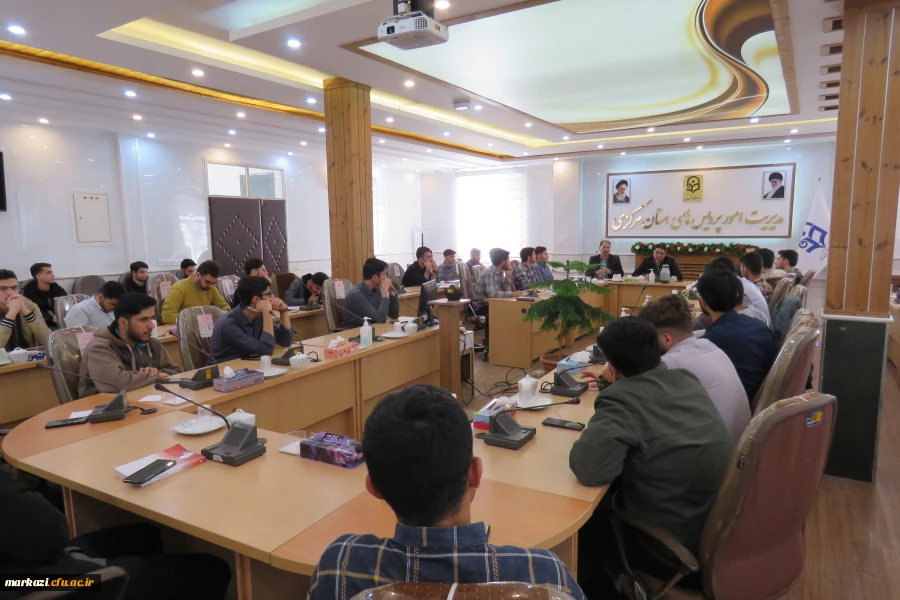 جلسه تبیینی و ارائه برنامه  دبیران و اعضای شورای مرکزی کانون ها و انجمن های علمی 4