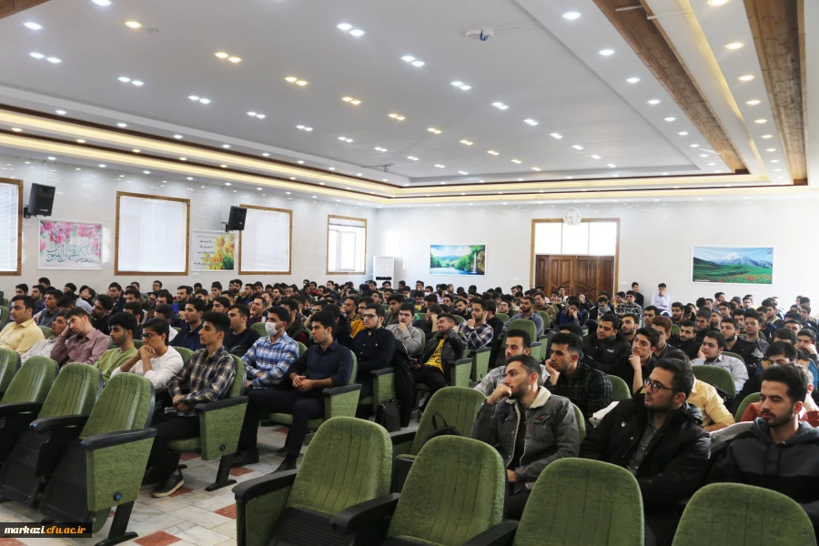 تقوا و تخصص از شاخصه های اصلی انتخاب افراد برای شغل شریف معلمی است 4