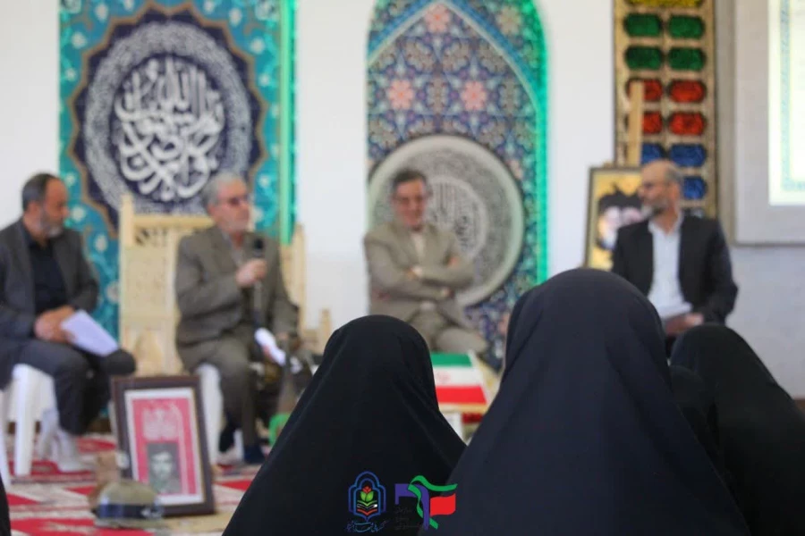 محفل صمیمانه و گفت وگو محور همرزمان شهدا دانشجو معلم 6