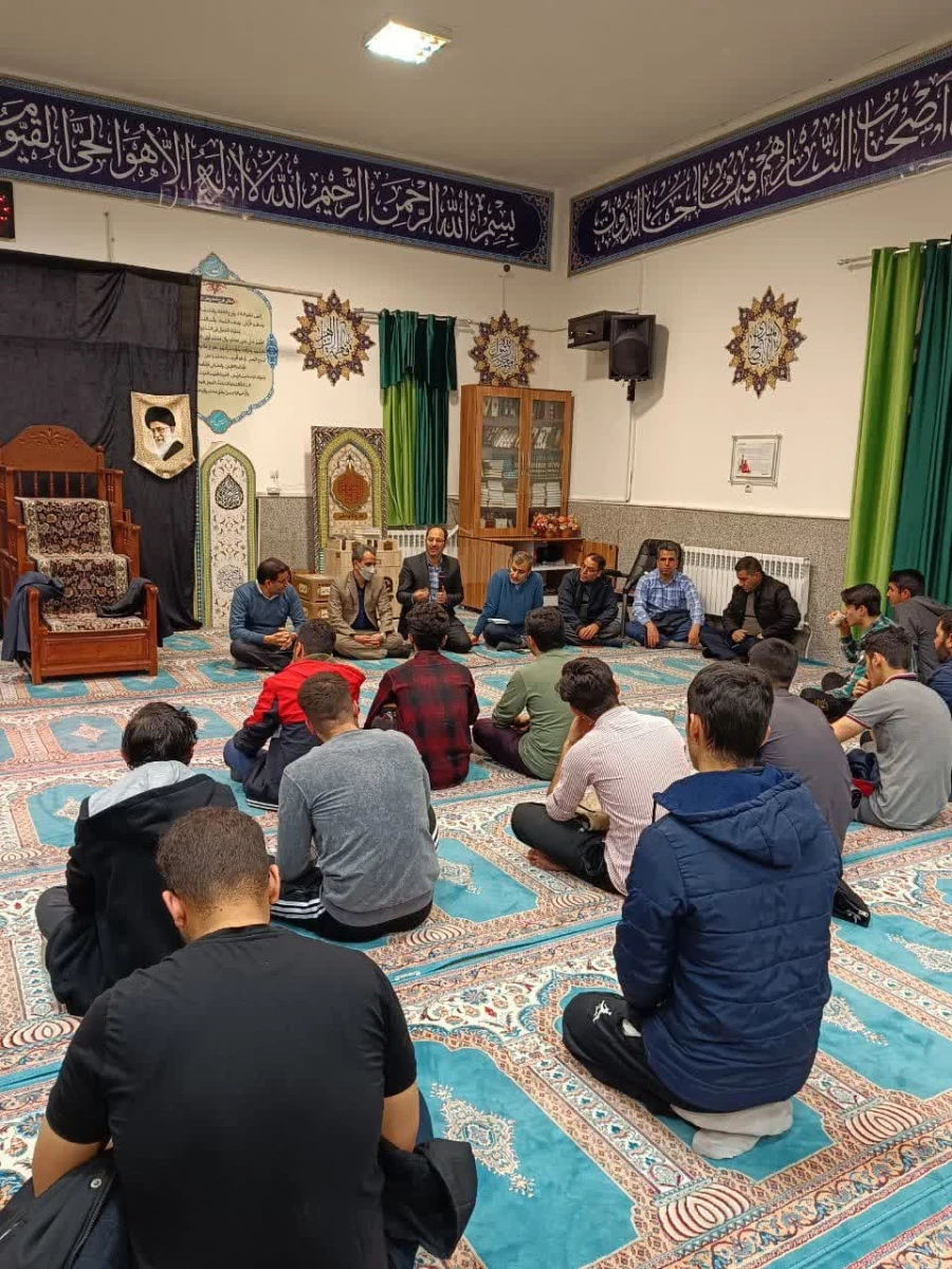 نشست صمیمی مسئولین دانشگاه فرهنگیان استان  مرکزی با دانشجویان 5