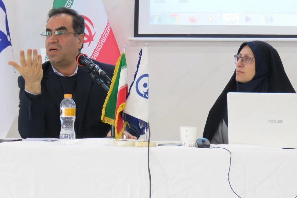 دوره توجیهی-آموزشی مدیران و معلمان راهنمای درس کارورزی 11