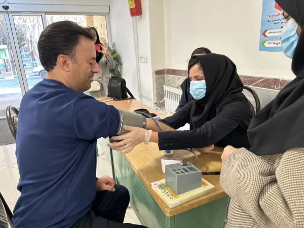  پویش ملی غربالگری دیابت و فشار خون 
 7