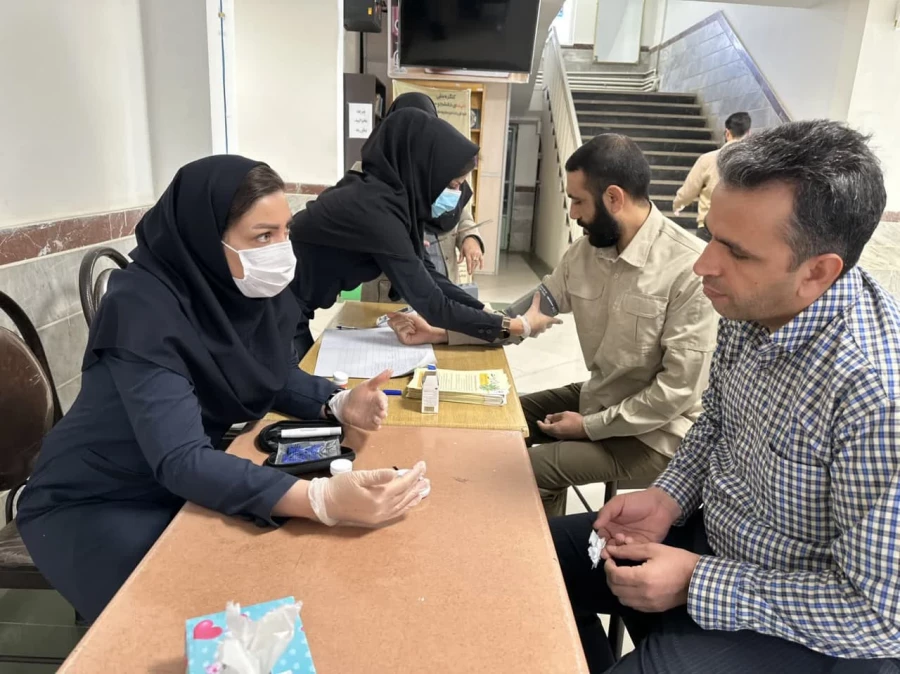  پویش ملی غربالگری دیابت و فشار خون 
 11