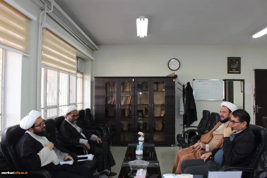 مدیر ستاد اقامه نماز با رئیس دانشگاه فرهنگیان استان مرکزی دیدار کرد 3