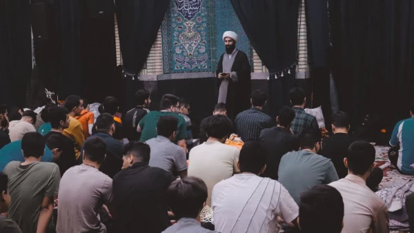 100 نفر از دانشجو دانشگاه فرهنگیان استان مرکزی در مراسم معنوی اعتکاف شرکت کردند 8