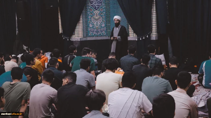 100 نفر از دانشجو دانشگاه فرهنگیان استان مرکزی در مراسم معنوی اعتکاف شرکت کردند 8