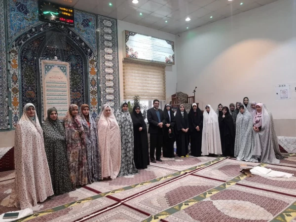 100 نفر از دانشجو دانشگاه فرهنگیان استان مرکزی در مراسم معنوی اعتکاف شرکت کردند 10