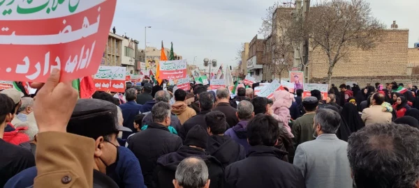 حضور دانشگاهیان دانشگاه فرهنگیان استان مرکزی در راهپیمایی 22 بهمن
 8