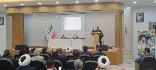 نشست علمی بصیرتی استادان دانشگاه فرهنگیان استان مرکزی برگزار شد 4