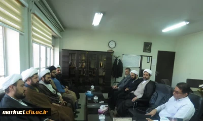 جلسه هم اندیشی و بررسی و تبادل نظر با حضور امام جماعت های پردیس های استان مرکزی
