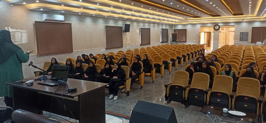 بازدید دانش آموزان دبیرستان دخترانه بصیرت شهر اراک از  پردیس زینب کبری (س) 2