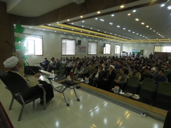 کمبود فضای خوابگاهی دانشگاه فرهنگیان اراک باید رفع شود 3