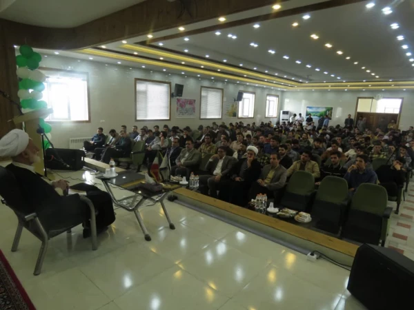 کمبود فضای خوابگاهی دانشگاه فرهنگیان اراک باید رفع شود 9