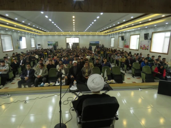 کمبود فضای خوابگاهی دانشگاه فرهنگیان اراک باید رفع شود 10