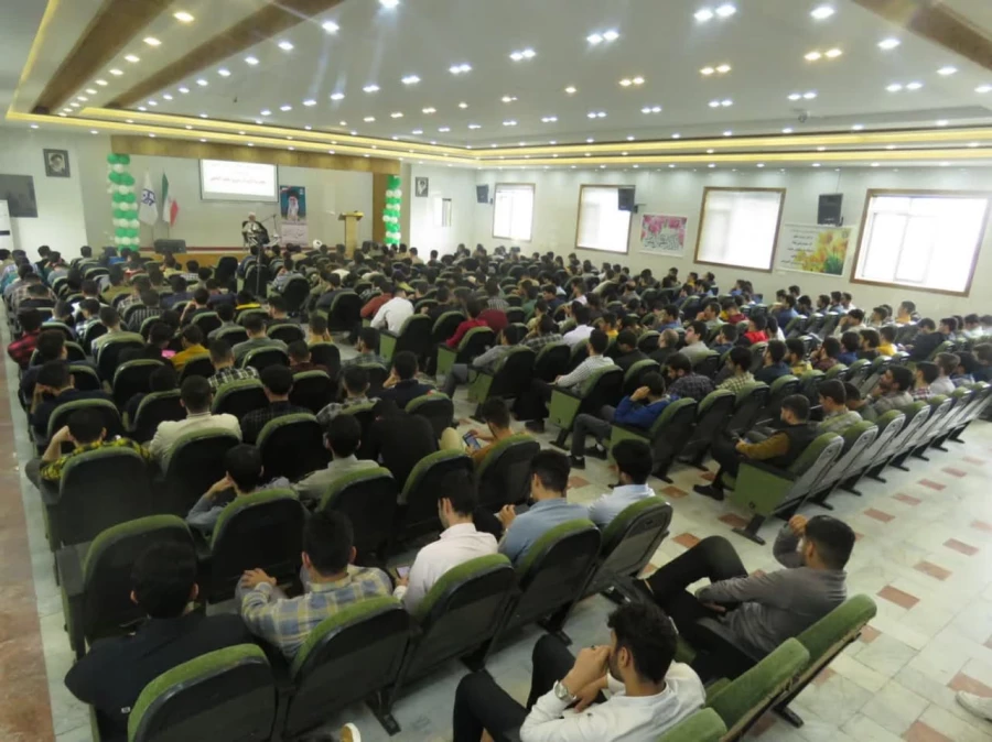 کمبود فضای خوابگاهی دانشگاه فرهنگیان اراک باید رفع شود 12