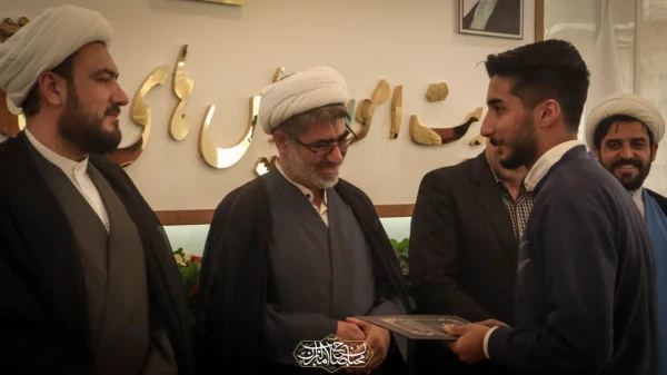 مراسم تودیع و معارفه مسئول هیات محبان صاحب الزمان(عج) پردیس شهیدباهنر  6