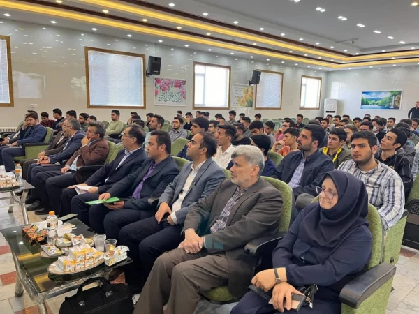 نشست توجیهی دانشجویان طرح  دو مدرکی دانشگاه اراک 3