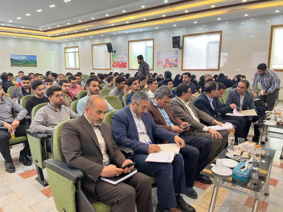 نشست توجیهی دانشجویان طرح  دو مدرکی دانشگاه اراک 5